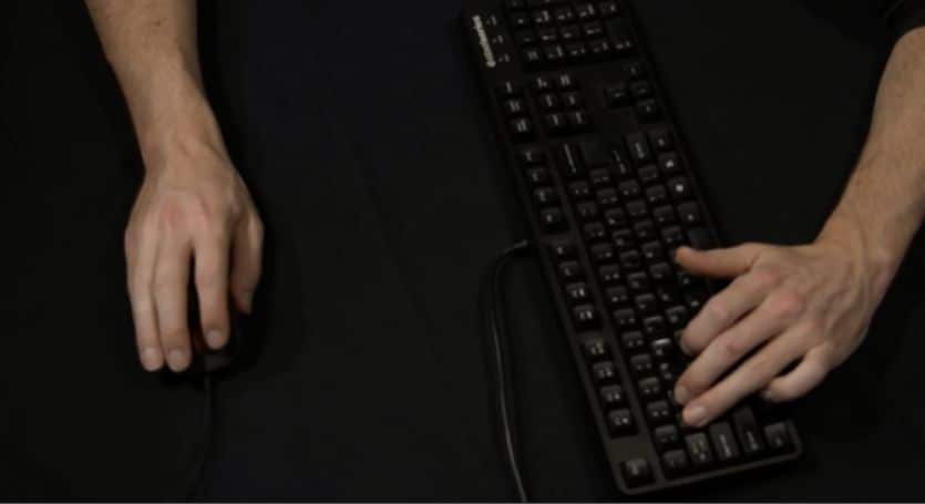 5 Reasons Why Pro Gamers Tilt Their Keyboard