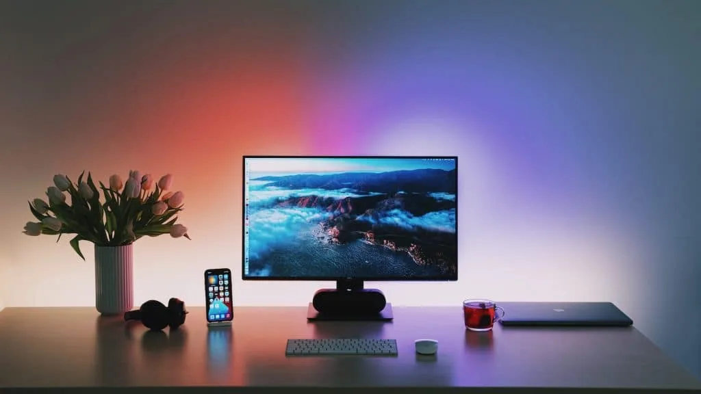 Choosing the Right Size Monitor for Your Desk: A Quick Guide