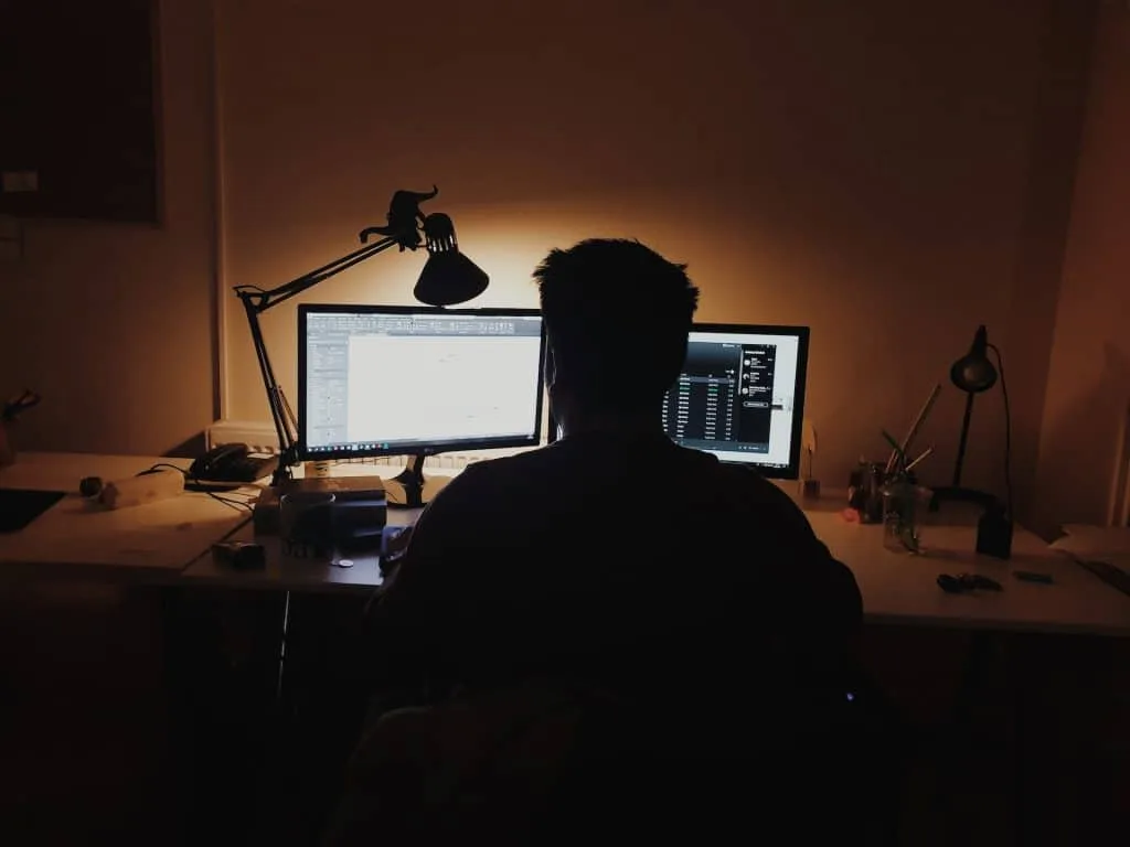5 Ways Multi-Monitor Setups Can Help Boost Productivity