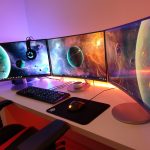 Making the Right Choice between a Curved and a Flat Monitor
